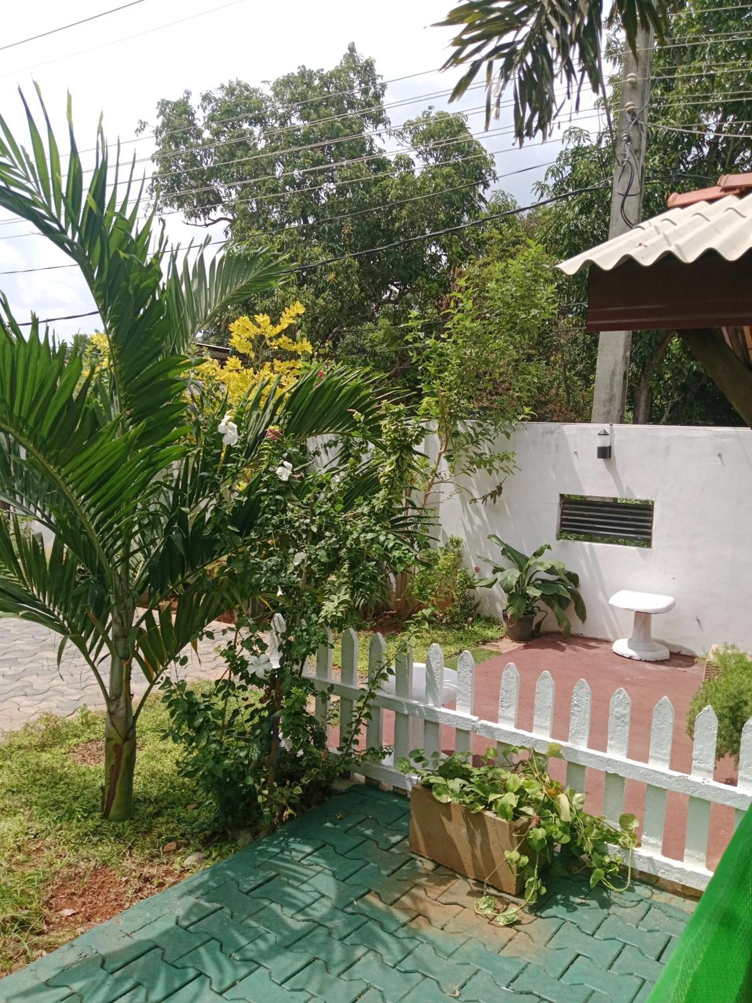 Home Stay Resort Nilaveli Exterior foto